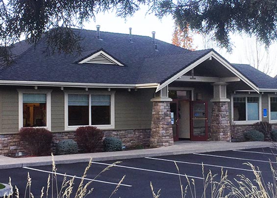 Front of Fall Creek Internal Medicine Office in Bend, OR